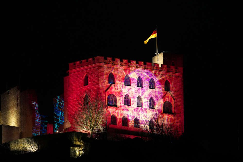 licht.atem: demokratie / AKT II Ingo Bracke Hambacher Schloss (Foto: Reinhard Schnell)