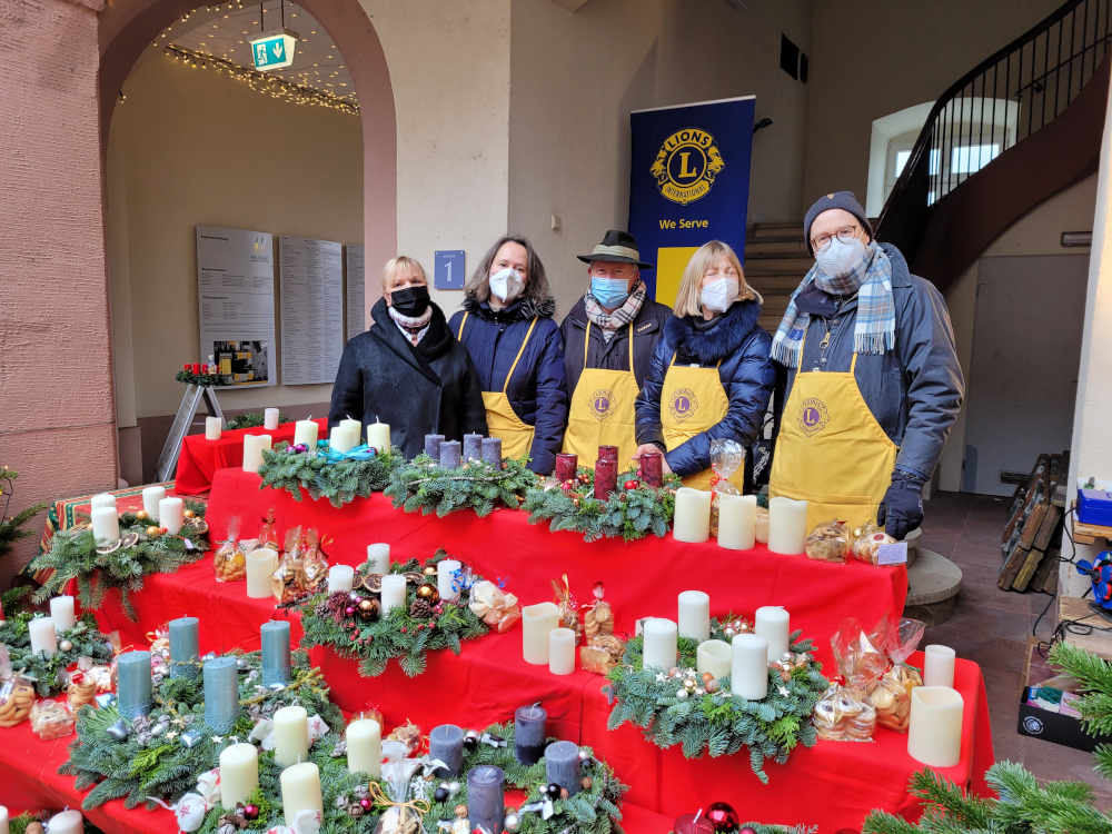 Lions Neustadt spenden 4000 Euro an Waldschatten sowie Spiel- und Lernstube (Foto: Michael Landgraf)