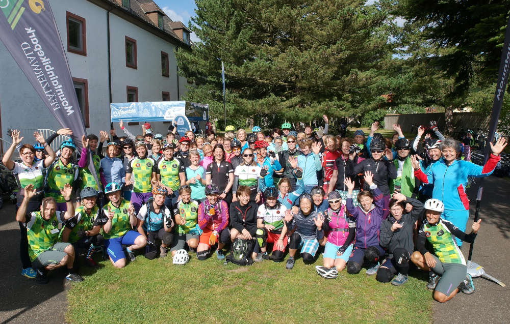 Gruppenfoto Frauencamp 2019 (Foto: Talpost/Volker Edel)