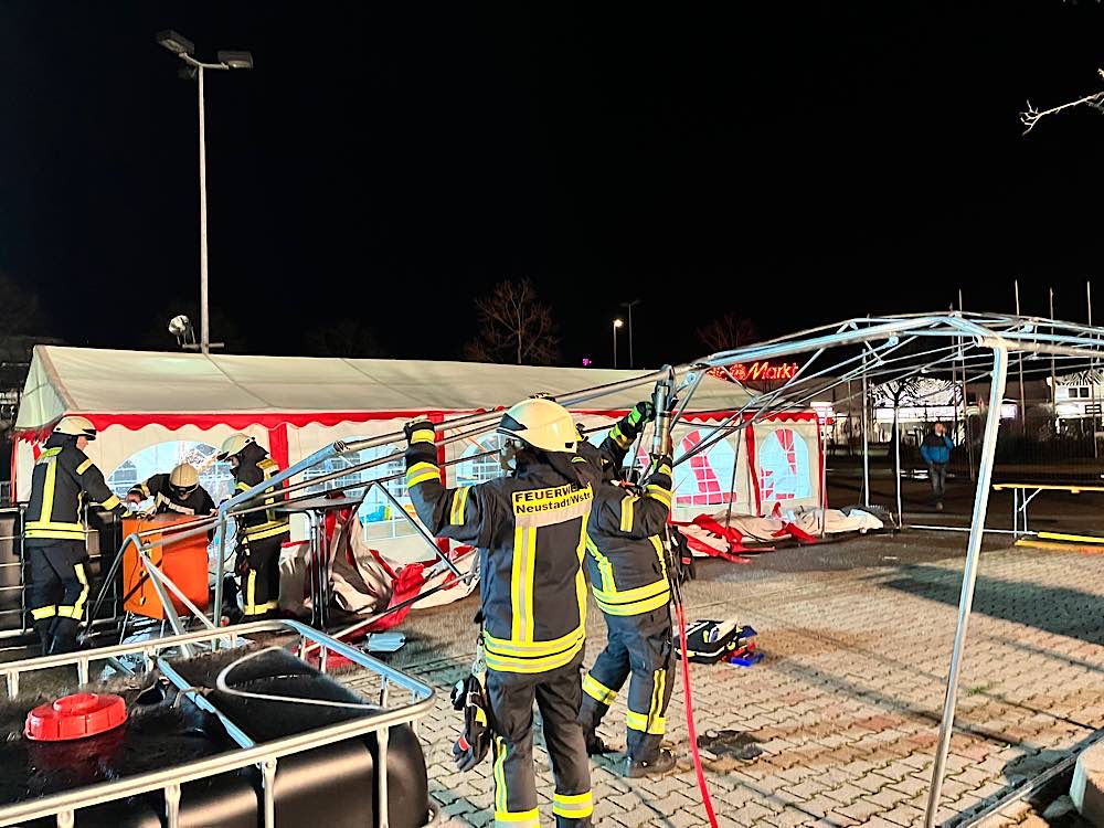 Einsatz in der Chemnitzer Straße (Foto: Feuerwehr Neustadt)