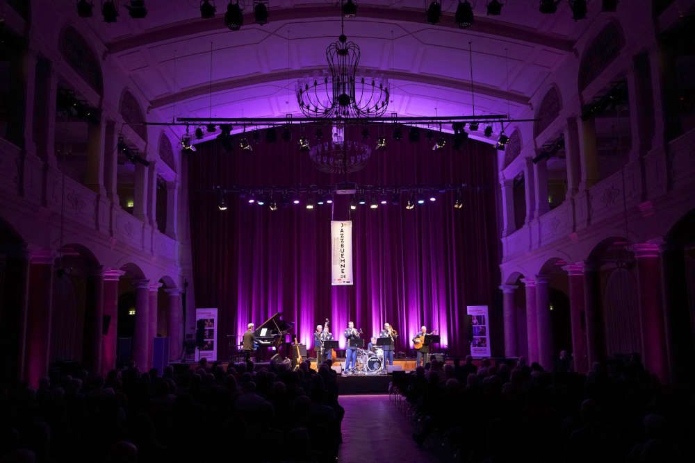 Jazzbühne meets NATO-Jazz (Foto: Holger Knecht)