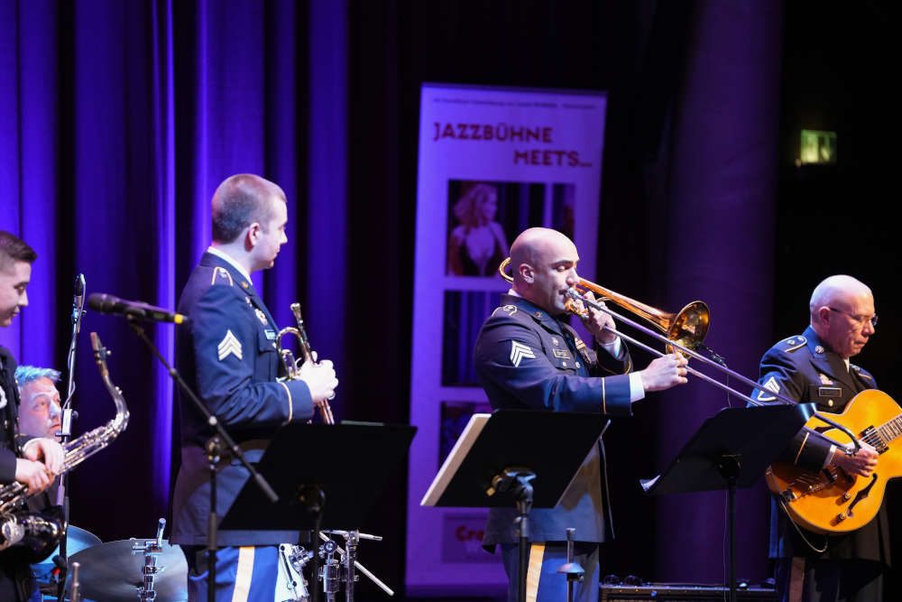 Jazzbühne meets NATO-Jazz (Foto: Reinhard Schnell)