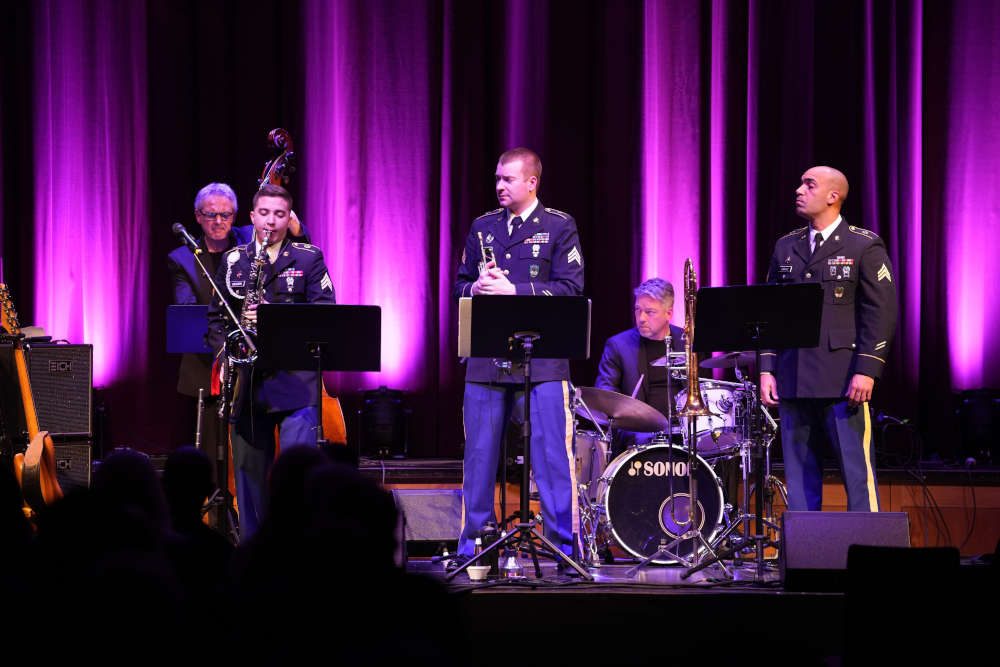Jazzbühne meets NATO-Jazz (Foto: Reinhard Schnell)