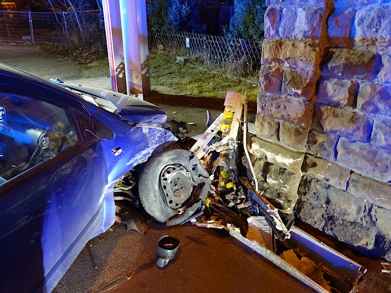 Die Unfallstelle (Foto: Feuerwehr Neustadt)