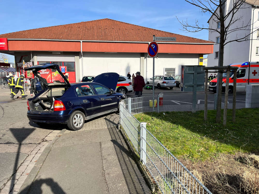 Die Unfallstelle (Foto: Feuerwehr Neustadt)