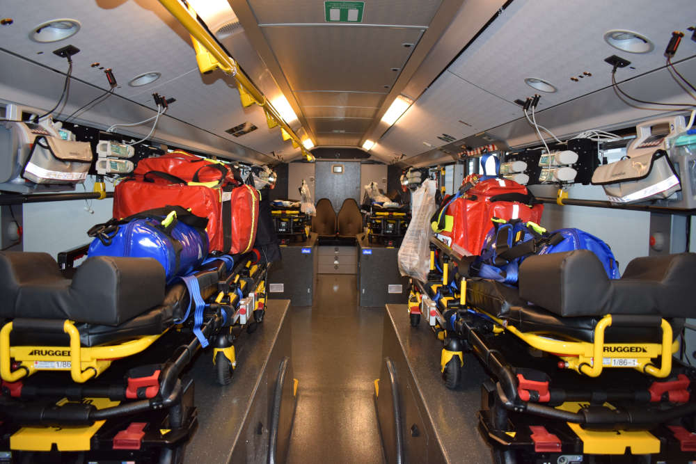 Das Fahrzeug ist als eine Art „rollende Intensivstation“ für insgesamt vier Patienten aufgebaut. (Foto: Stadt Mannheim)