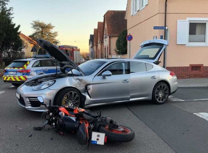 pol-pdwo-verkehrsunfall-mit-leicht-verletztem-zweiradfahrer