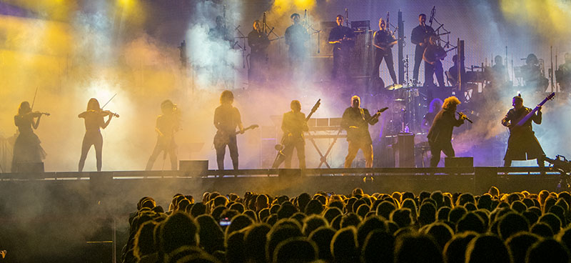 Hans Zimmer mit seiner gigantische Live Show in Mannheim (Foto: Helmut Dell)