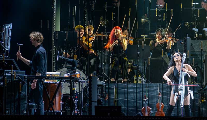 Hans Zimmer mit seiner gigantische Live Show in Mannheim (Foto: Helmut Dell)