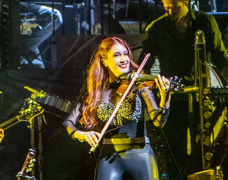 Hans Zimmer mit seiner gigantische Live Show in Mannheim (Foto: Helmut Dell)