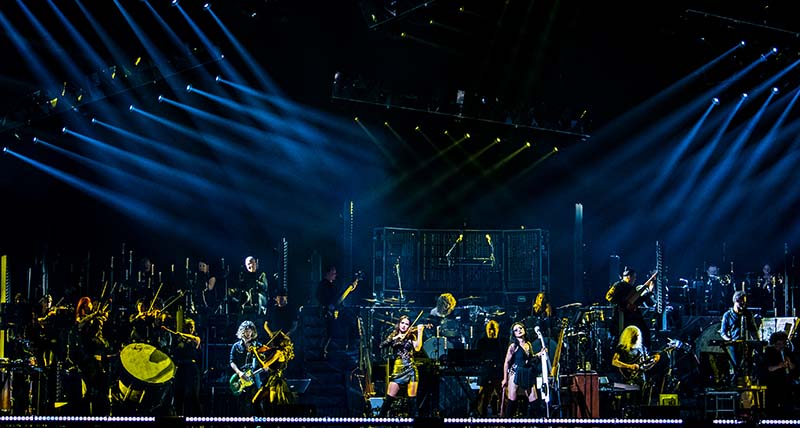 Hans Zimmer mit seiner gigantische Live Show in Mannheim (Foto: Helmut Dell)