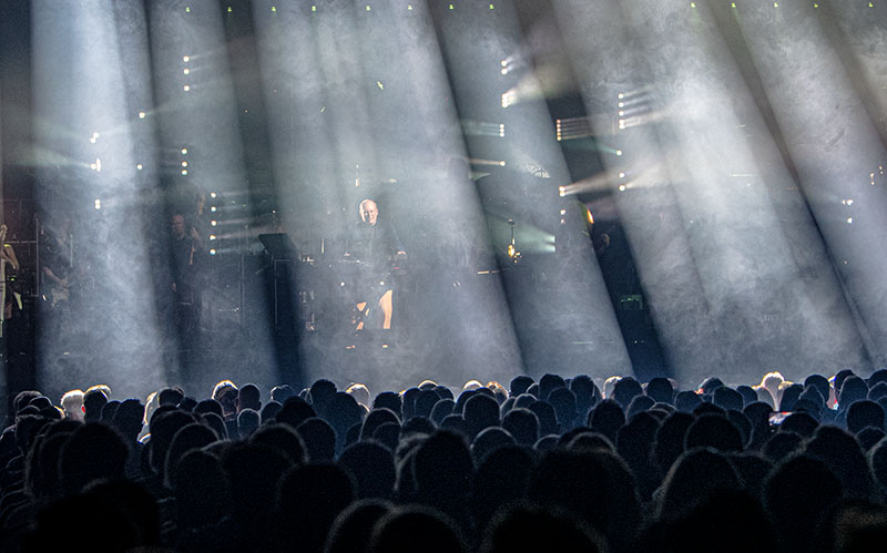 Hans Zimmer mit seiner gigantische Live Show in Mannheim (Foto: Helmut Dell)