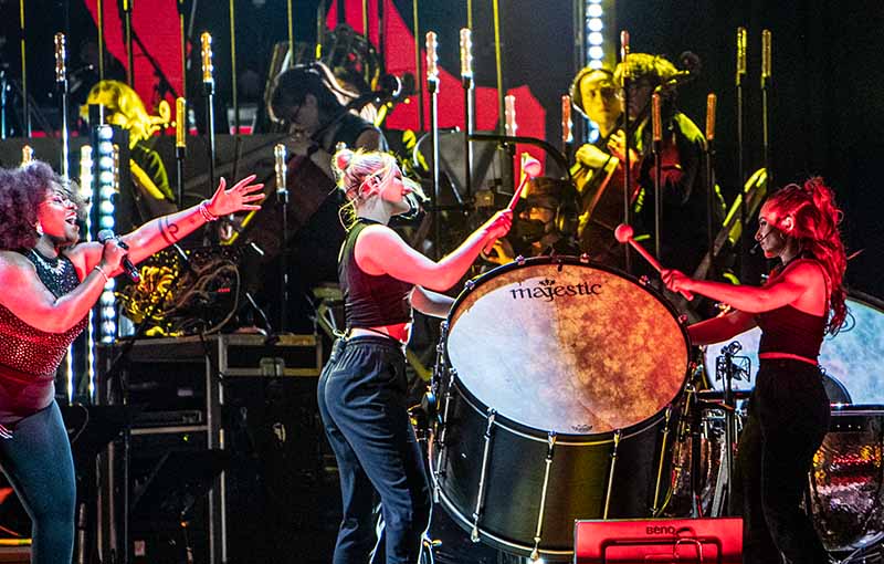 Hans Zimmer mit seiner gigantische Live Show in Mannheim (Foto: Helmut Dell)