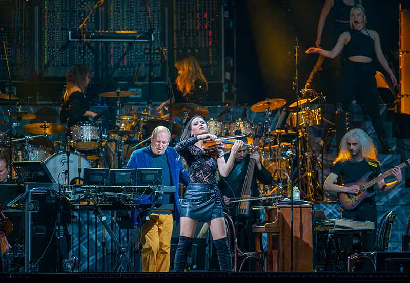 Hans Zimmer mit seiner gigantische Live Show in Mannheim (Foto: Helmut Dell)