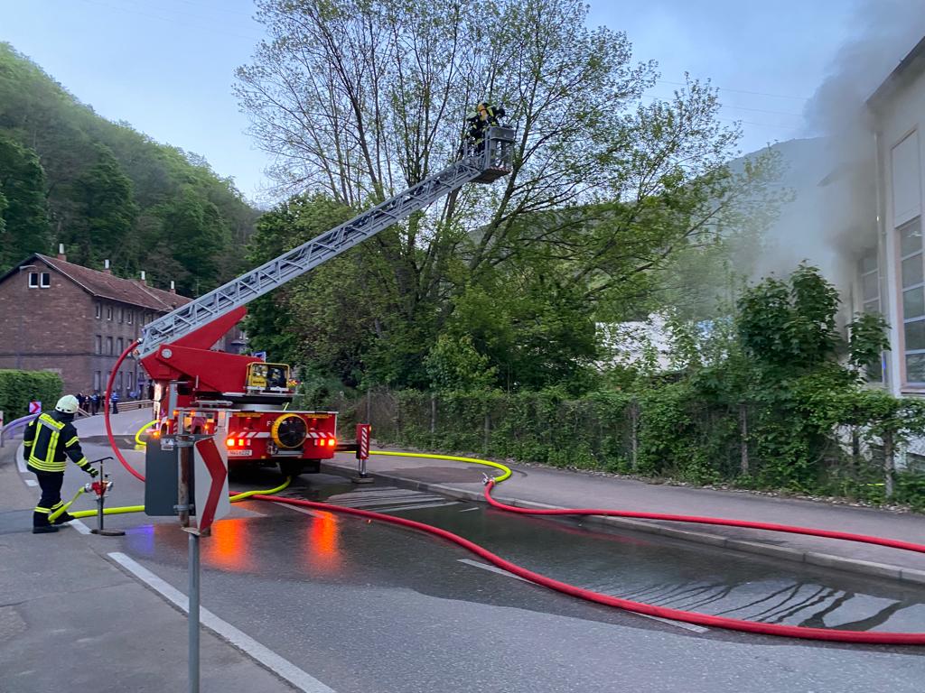 Brand auf dem ehemaligen Hoffmann&Engelmann-Gelände (Foto: Feuerwehr Neustadt)