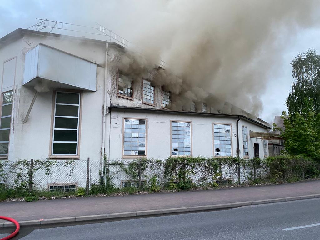 Brand auf dem ehemaligen Hoffmann&Engelmann-Gelände (Foto: Feuerwehr Neustadt)