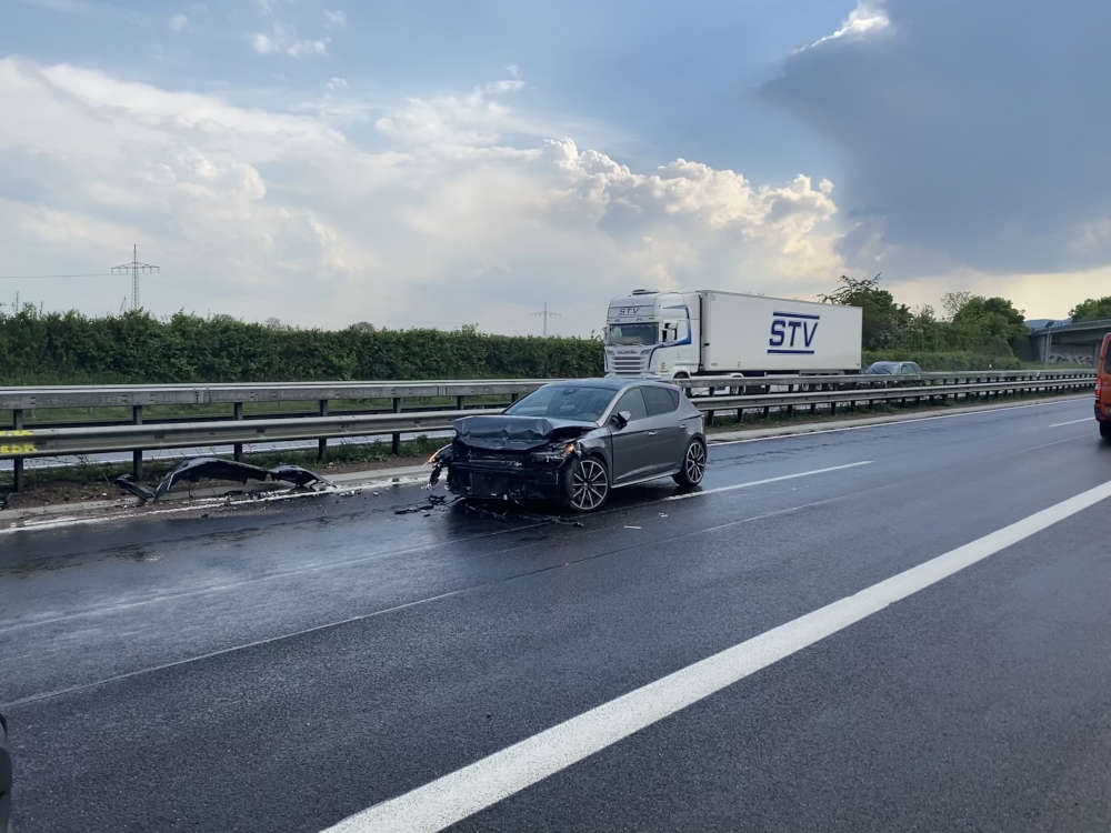 Verkehrsunfall auf der BAB 65 (Foto: Polizei RLP)