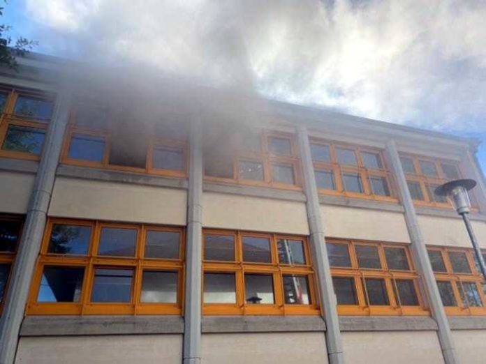 Brand_Geschwister-Scholl-Schule © Feuerwehr Kaiserslautern
