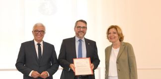 Innenminister Roger Lewentz, Oberbürgermeister Marc Weigel, Ministerpräsidentin Malu Dreyer. (Foto: Staatskanzlei RLP / Kristina Schäfer)