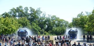 Demonstration der Wasserwerfer (Foto: Bundespolizei)