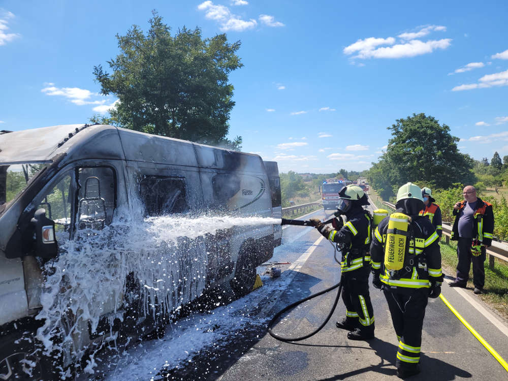 Die Feuerwehr löschte den Brand (Foto: Feuerwehr Haßloch)