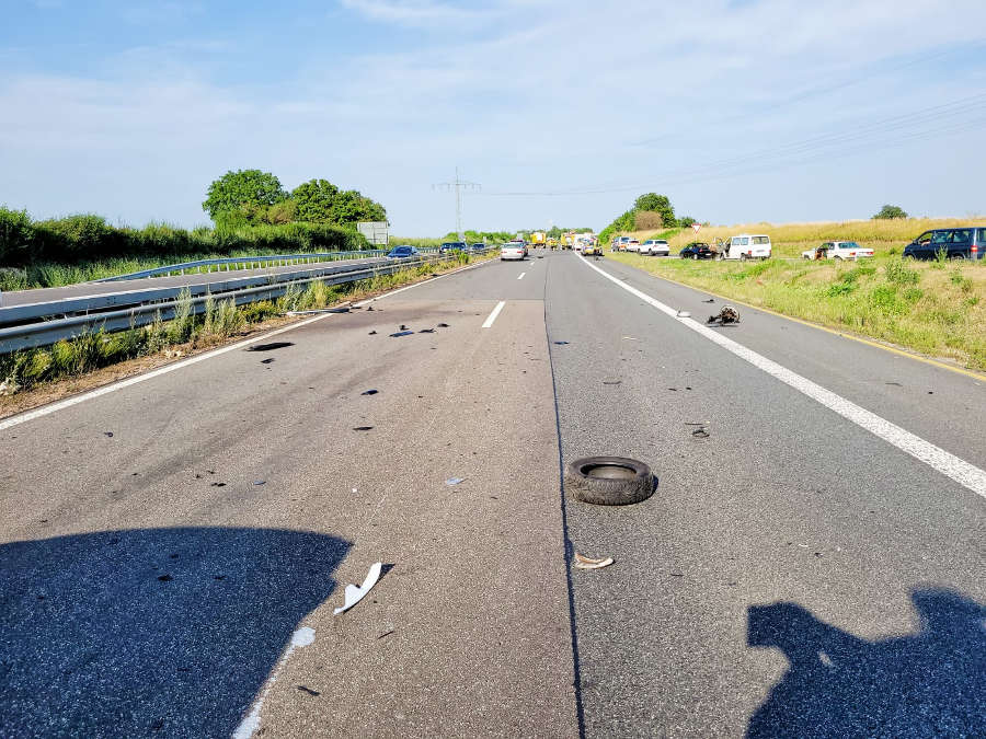 Die Unfallstelle (Foto: Feuerwehr Neustadt)