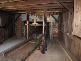 Sägemühle innen mit Sägegatter (Foto: Förderverein Wappenschmiede)