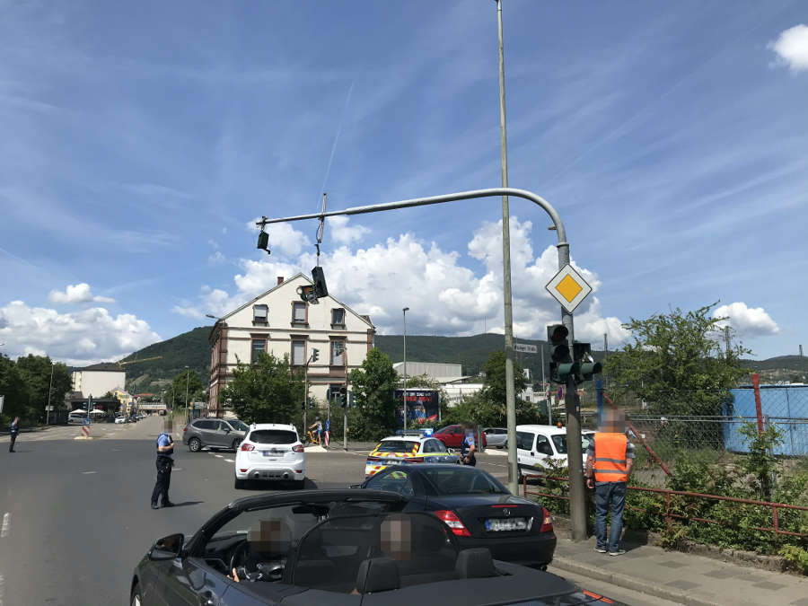 Unfall - LSA Landauer- Winzinger Straße (Foto: Stadtverwaltung Neustadt)