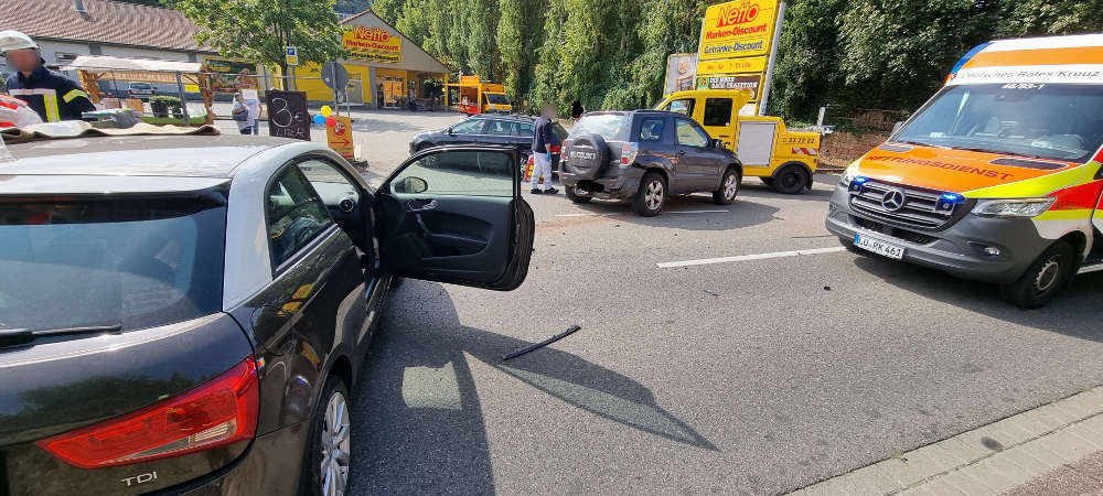 Verkehrsunfall (Foto: Feuerwehr VG Lambrecht)