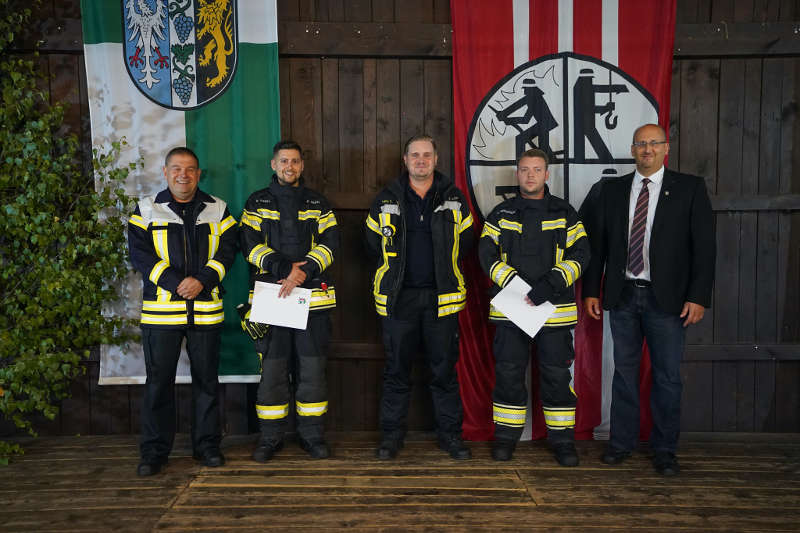 Feuerwehr-Jahresversammlung 2021 in der Waldfesthalle Esthal (Foto: Holger Knecht)