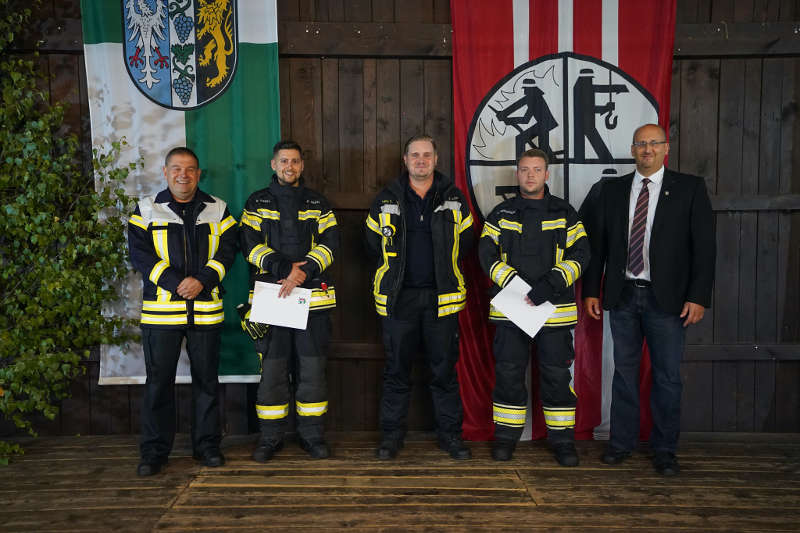 Feuerwehr-Jahresversammlung 2021 in der Waldfesthalle Esthal (Foto: Reinhard Schnell)