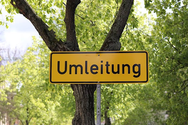 Symbolbild Umleitung (Foto: Pixabay/Oliver Graumnitz)