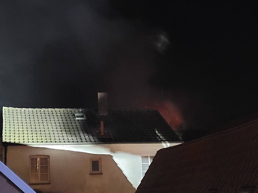 Scheunenbrand (Foto: Feuerwehr Haßloch)