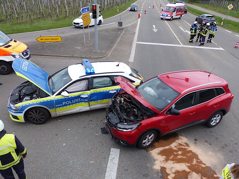 Verkehrsunfall (Foto: Feuerwehr Neustadt)