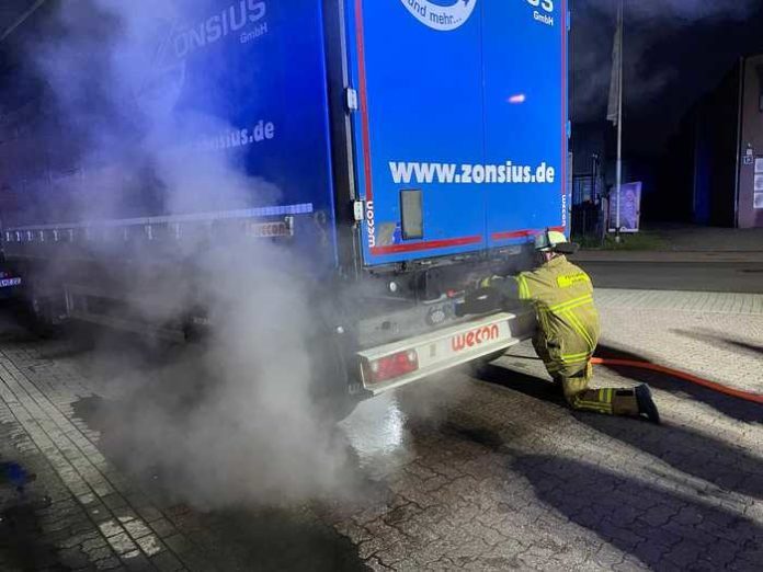 Überhitzter LKW-Reifen © Feuerwehr Brühl