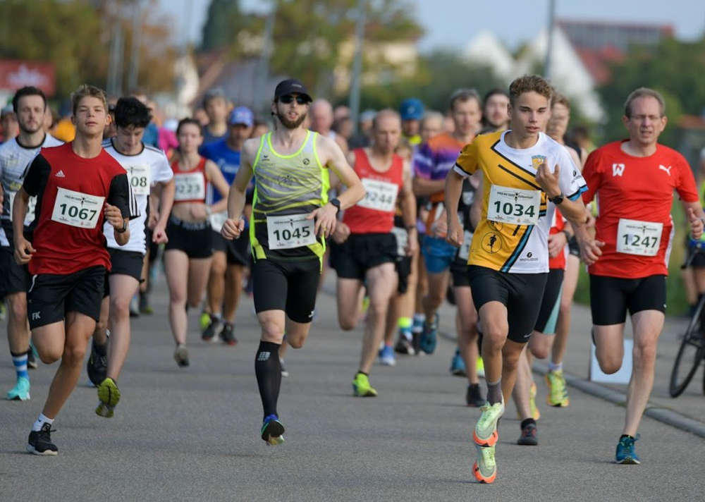 Startbild Golfparklauf 2022 (Foto: TSV 05 Rot)