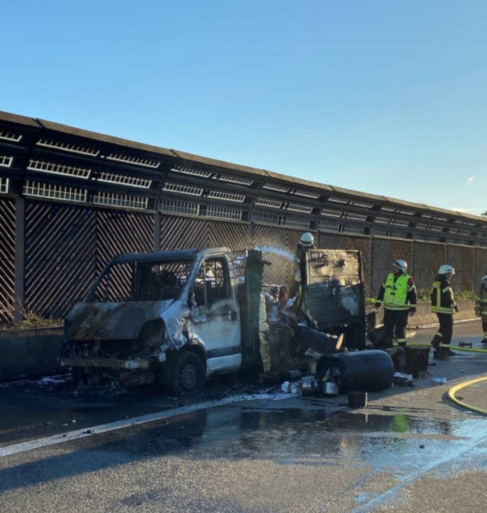 Fahrzeugbrand (Foto: Polizei RLP)