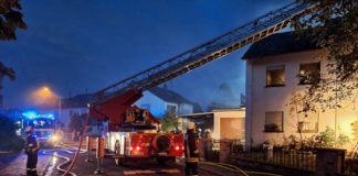 Gebäudebrand (Foto: Feuerwehr Neustadt)