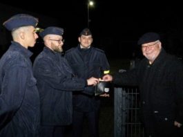 Rekruten der 2. Kompanie des Luftwaffenausbildungsbataillons auf Sammeltour in Westheim (Foto: Fw Proulx)