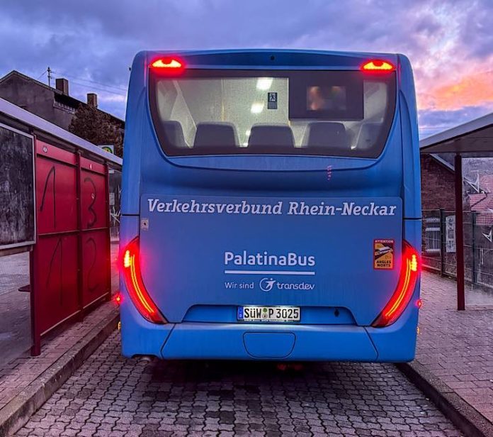 Symbolbild Bus (Foto: Holger Knecht)