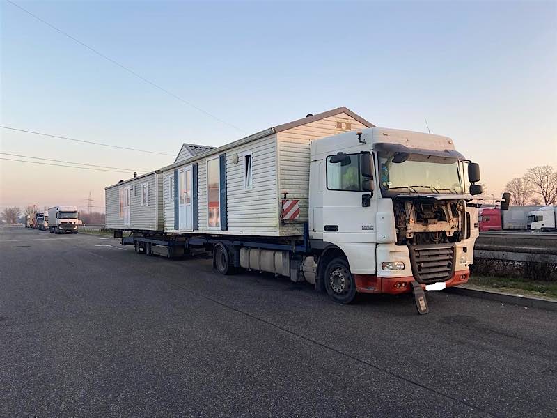 Der kontrollierte LKW (Foto: Polizei RLP)