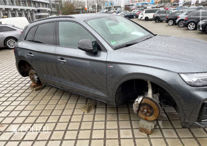 Audi aufgebockt
