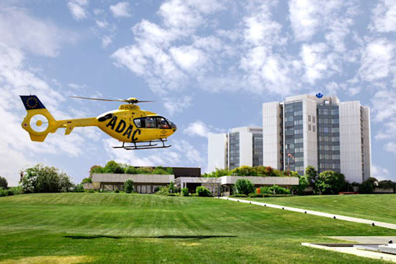 BG Klinik Ludwigshafen und Christoph 5 (Foto: ADAC Luftrettung)