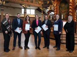 v.l.: Marianne Wagner, Philipp Loos, Karin Schwartz, Elisabeth Lang, Ulrich Hofeditz, Sarah Schulze und Dorothee Wüst. (Foto: Klaus Landry)