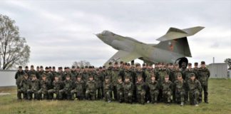 Gruppenbild beim Ostercamp (Foto: Bundeswehr/Frank Wiedemann)