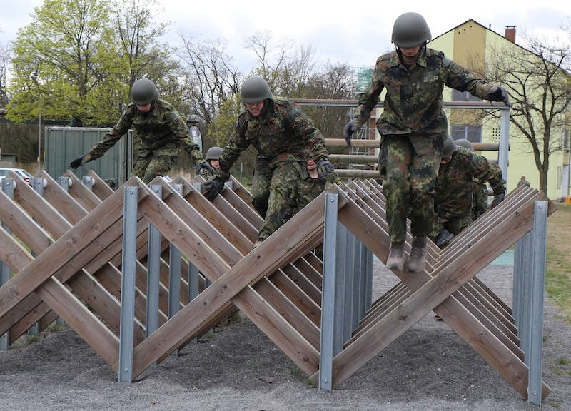 Auf der Hindernisbahn (Foto: Bundeswehr/Frank Wiedemann)