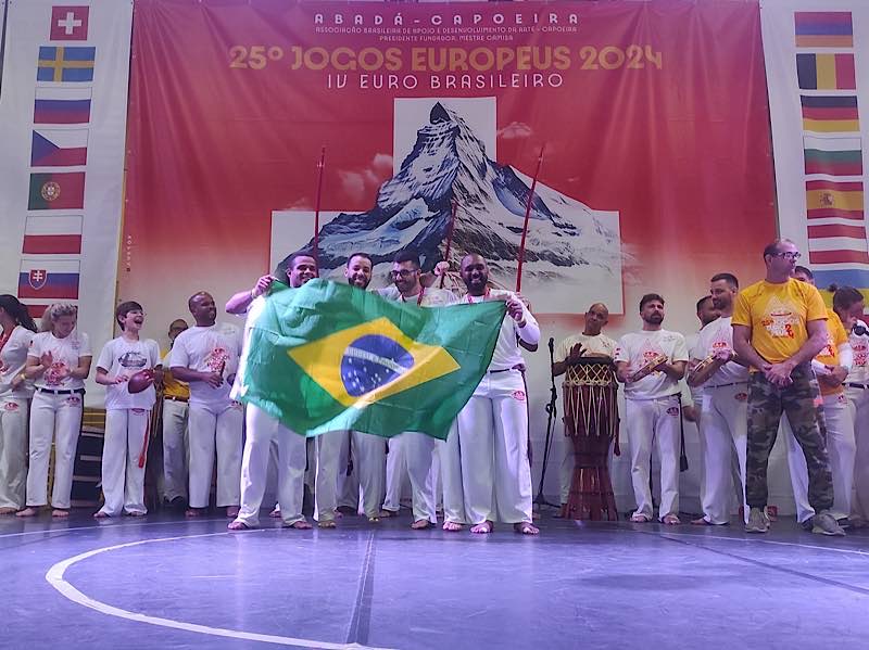 Luiz Carlos dos Santos Gomes (2. v.l.) und Cristiano Rozendo dos Santos (rechts) erreichen den 2. und 4. Platz in der Kategorie „Euro-Brasileiro“ (Foto: Alfred Xhelilaj)